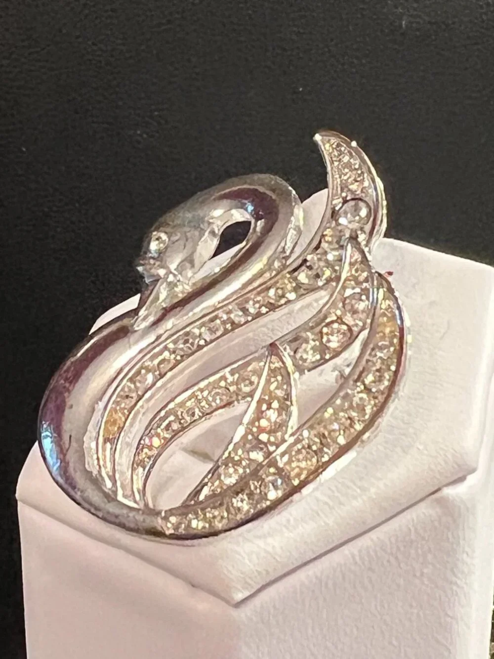 Silvertone Swan Rhinestone Brooch Pin Vintage Collectible (475)